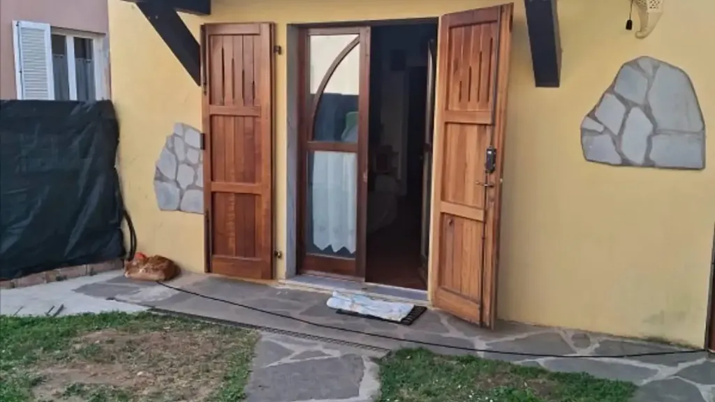 Exterior - 3-room house in IT