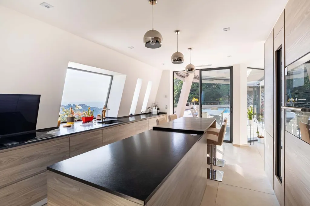 Kitchen - Luxury Villa with Sea View in Roquebrune-Cap-Martin