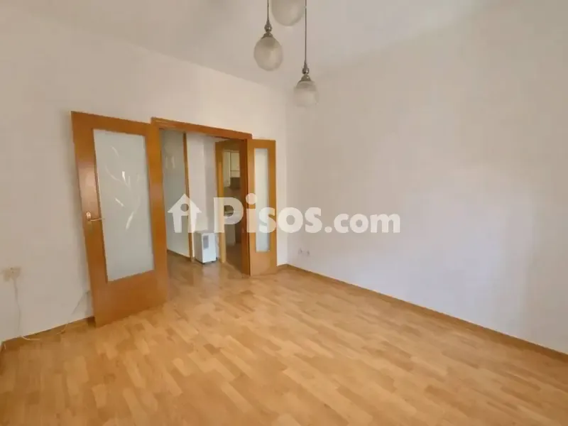 Pièces - Apartment with High Ceilings in Barcelona Centre