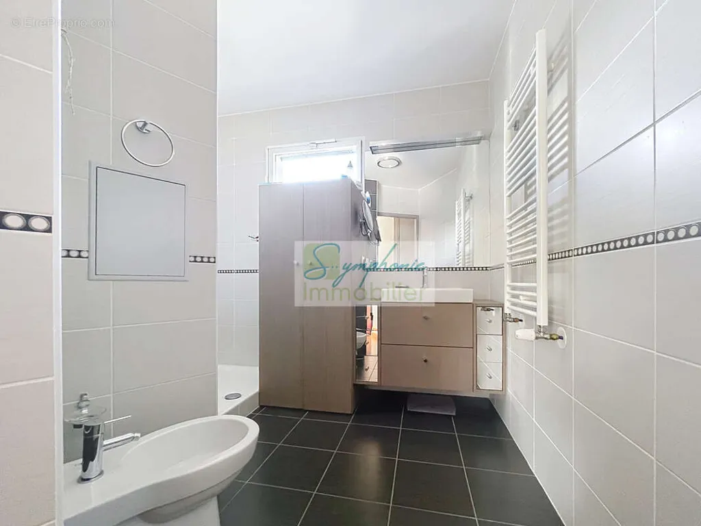 Vannitoad - Apartment with Panoramic Mountain View in Chambéry