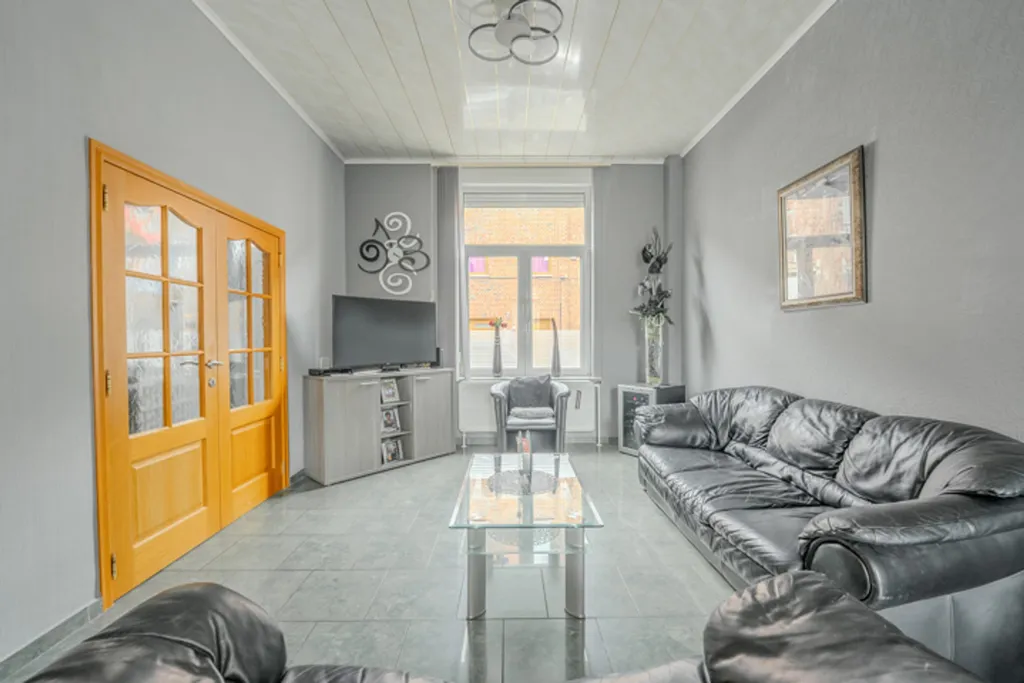 Elutuba - Renovated Master House with Cellar in Semi-Detached Setting
