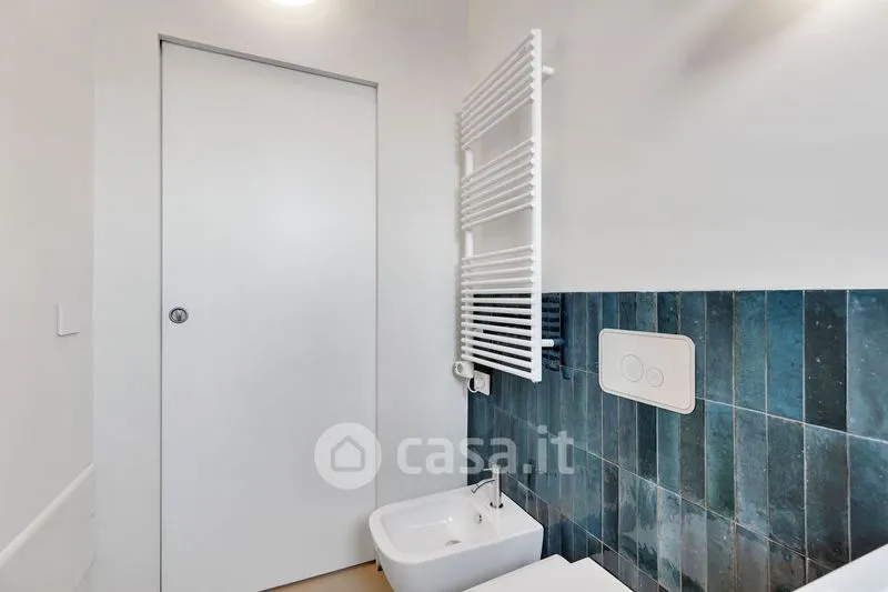 Salles de bain - Modernised Triplex with Balcony in Porta Romana