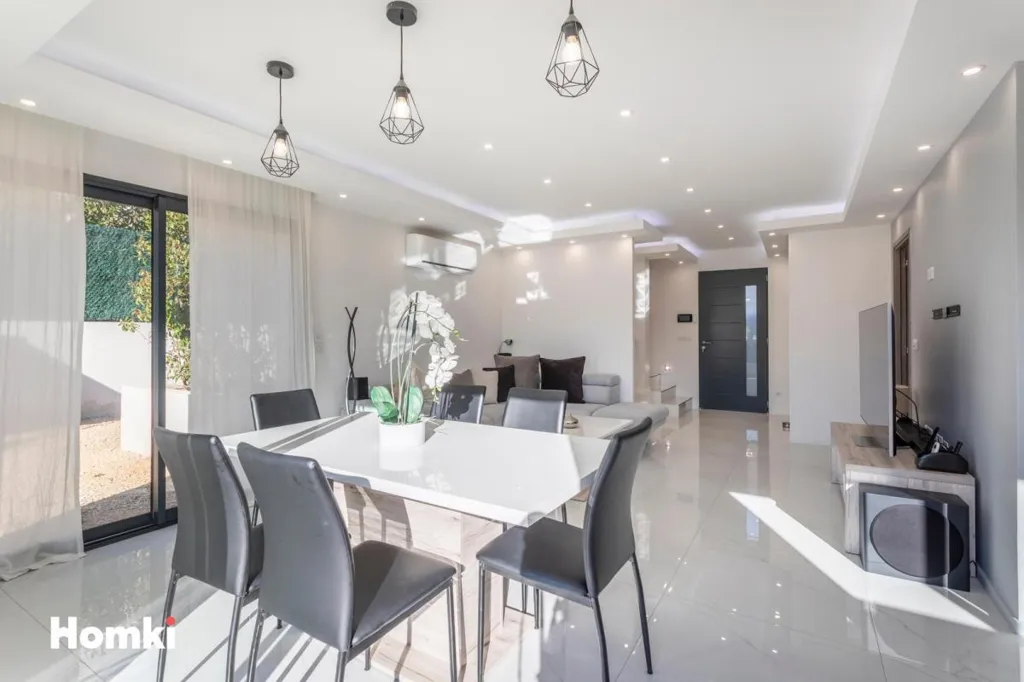 Salle à manger - Maison T6 avec Terrasse et Jardin à Marseille