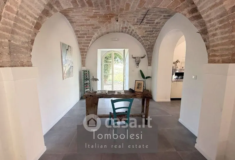 Entrée - Restored Rustico with Vineyard in Cossignano
