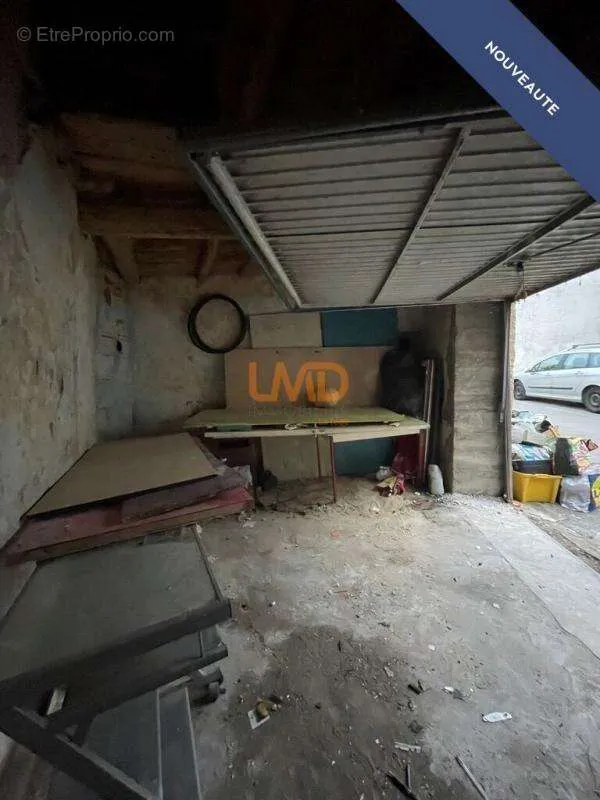Garaaž - Renovable Atelier in Central Lunel