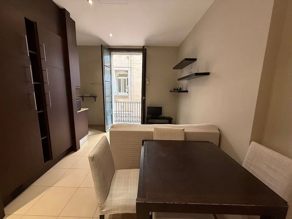 Söögituba - Furnished Flat with Balcony in Sant Pere