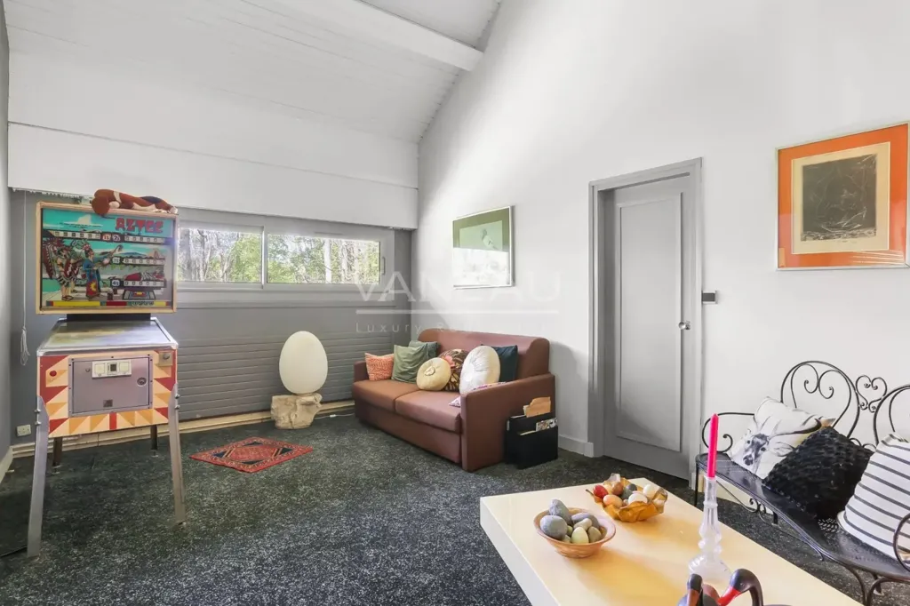 Pièces - Maison d'architecte avec toitures asymétriques à Nointot