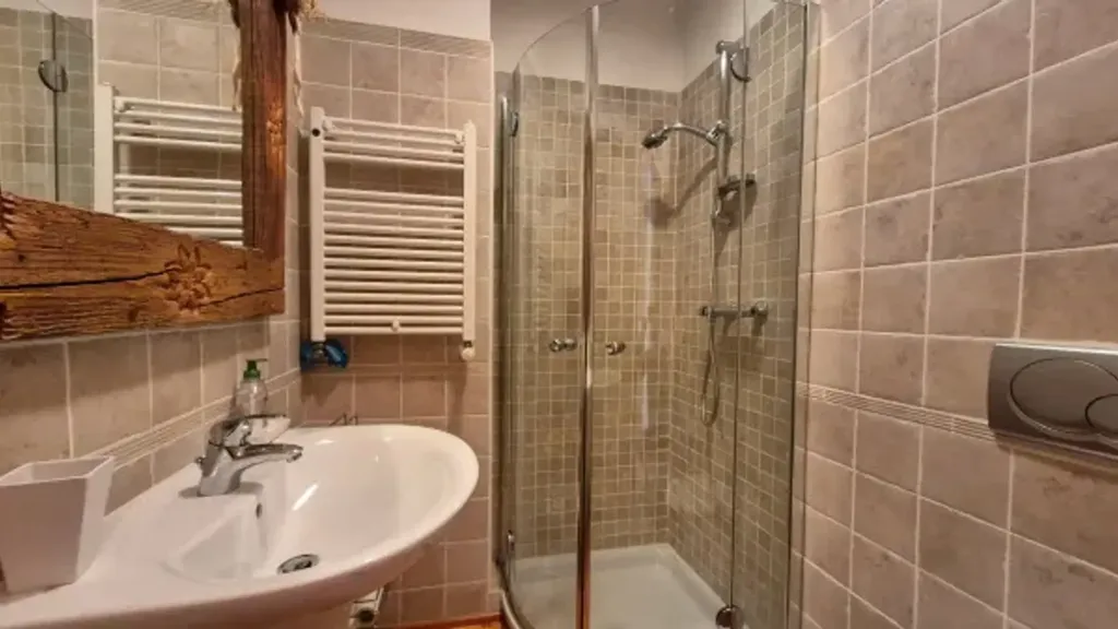 Vannitoad - Luxury Flat with Private Garden in Borca di Cadore