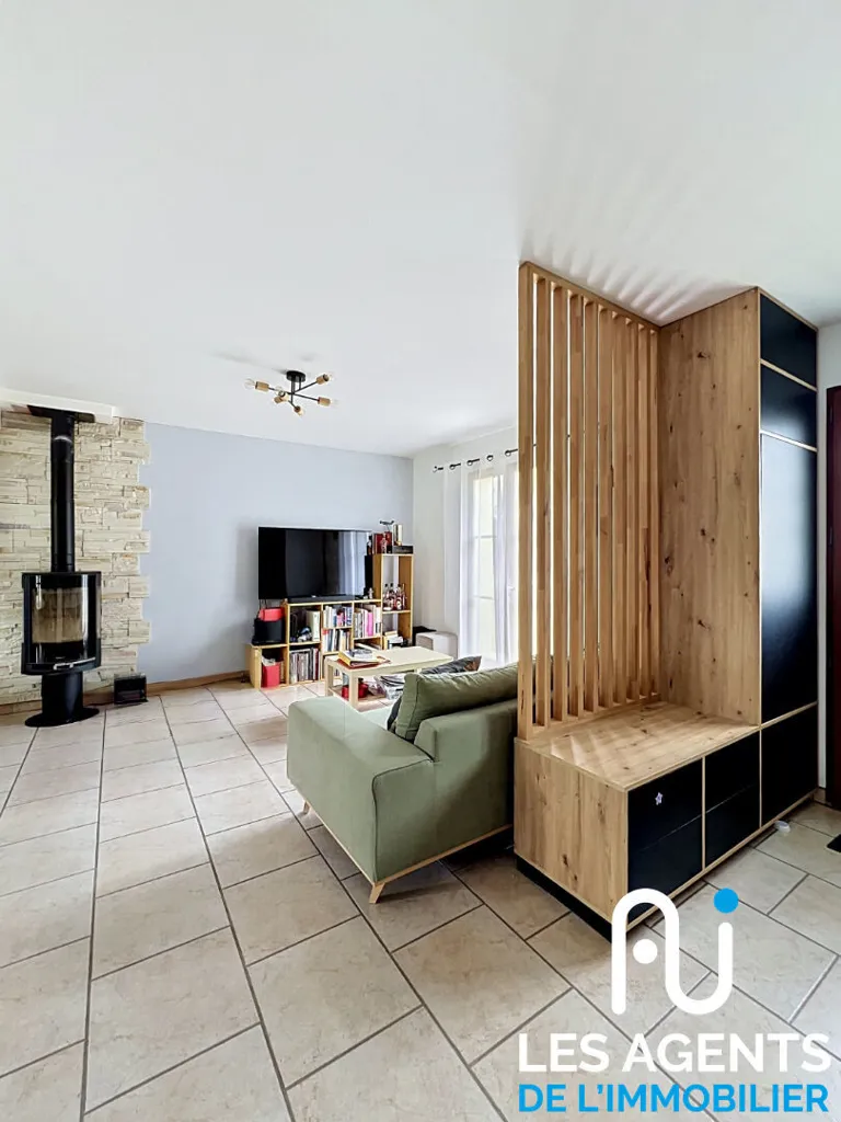 Living Room - Contemporary House with Garden in Beaugency