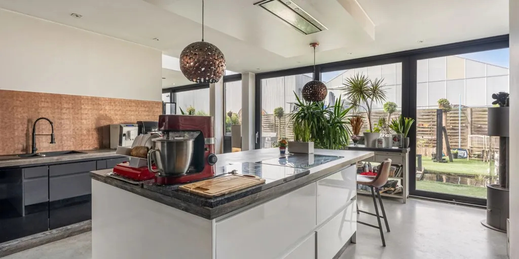 Cuisine - Bâtiment Commercial avec Jardin près de Hasselt