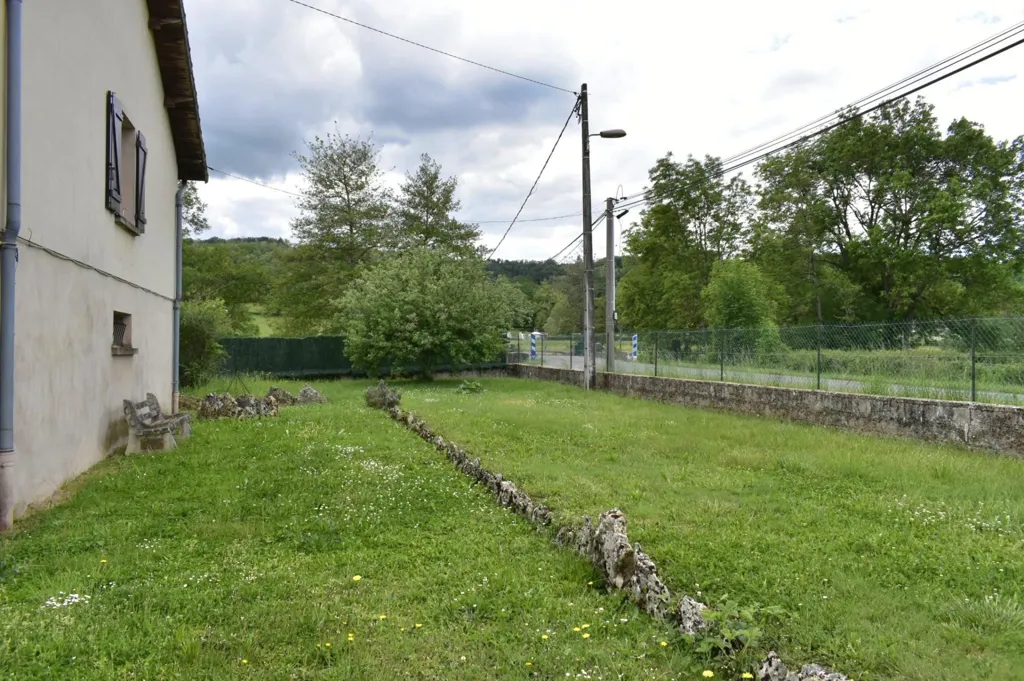 Jardin - Maison avec Jardin dans un Village Calme à Sigy-le-Châtel