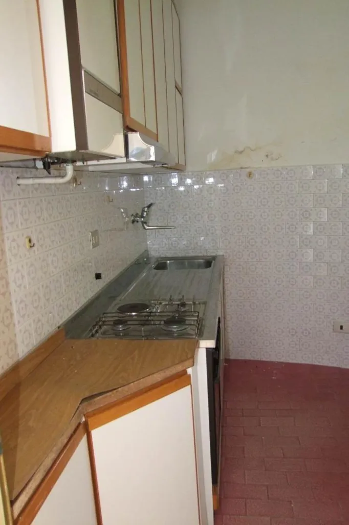 Cucina - Unique Round-Structured Villa in Pontassieve