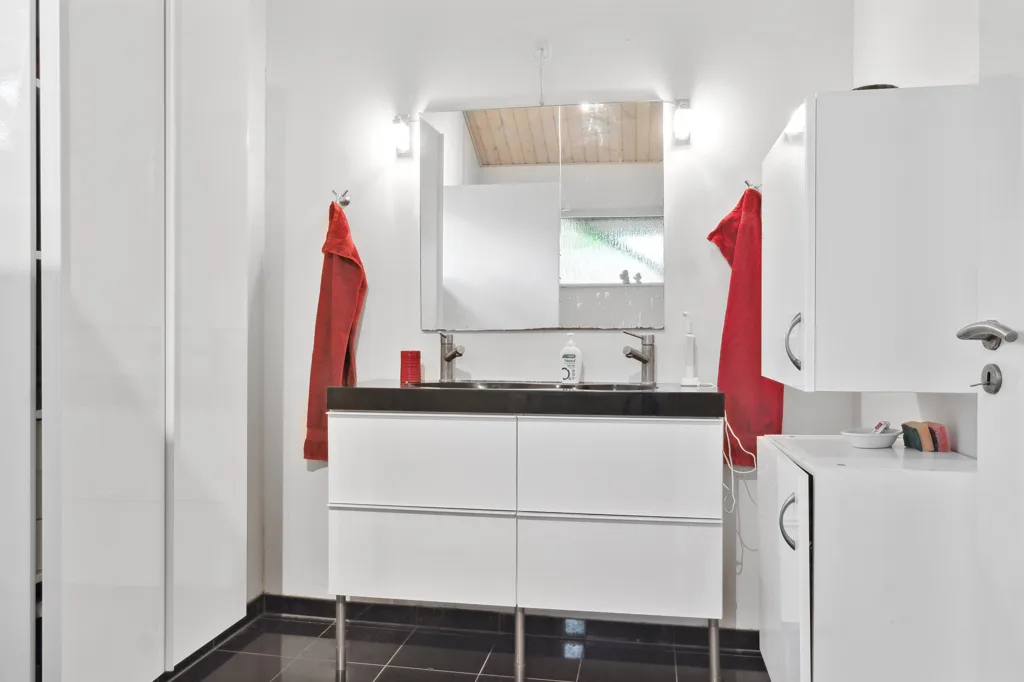 Salles de bain - Architectural Villa with Garden in Slagelse