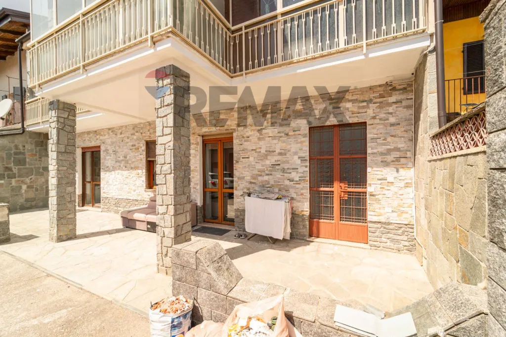 Exterior - Semi-detached House with Terrace in Mazzè