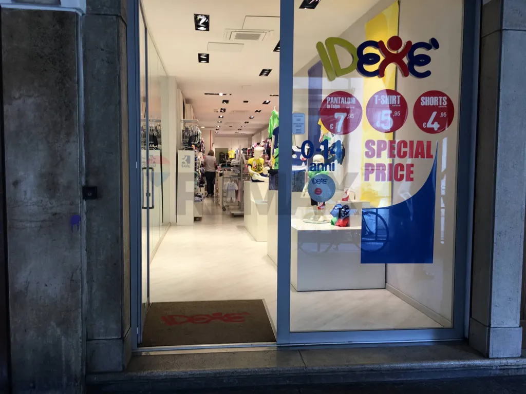 Extérieur - Commercial Space with Street Frontage in Brescia Centre