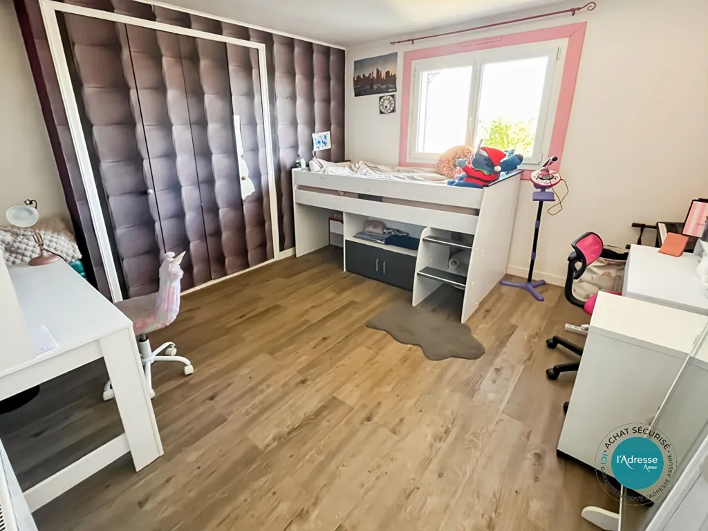 Magamistoad - Renovated House with Garden in Ris-Orangis