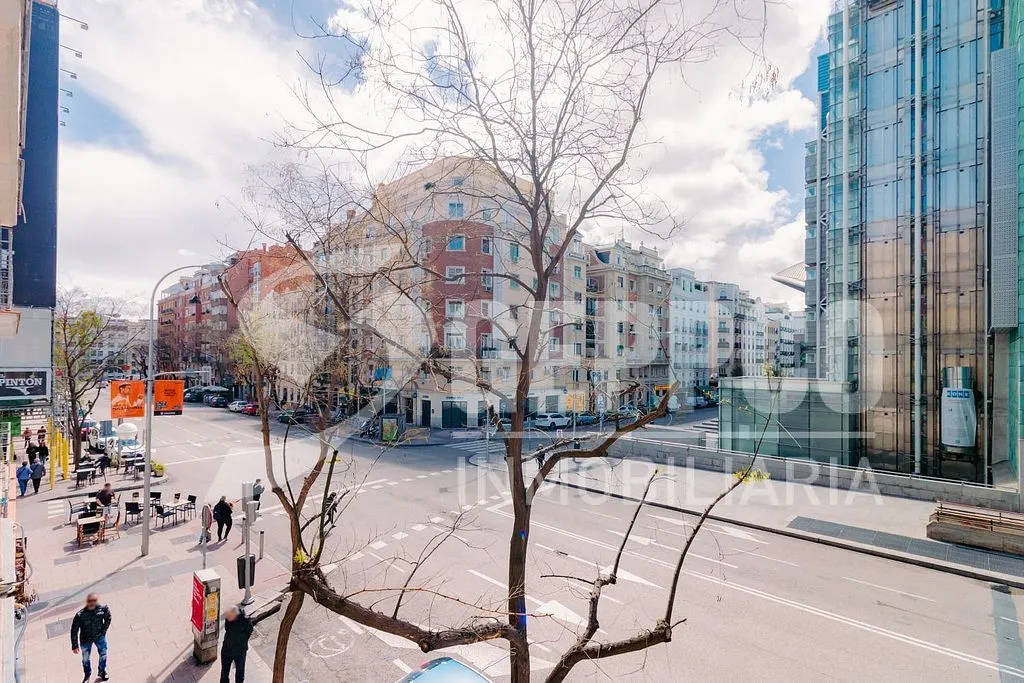 Välivaade - Modern Flat with Lift in Calle Goya, Madrid
