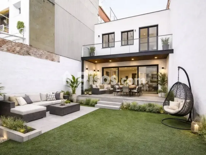 Giardino - Chalet with Urban Potential in Gavà