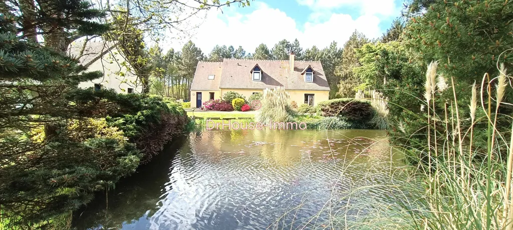 Aed - Spacious House with Landscaped Garden in Quiet Setting
