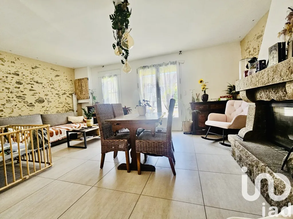 Dining Room - Charming House with Courtyard in Missillac
