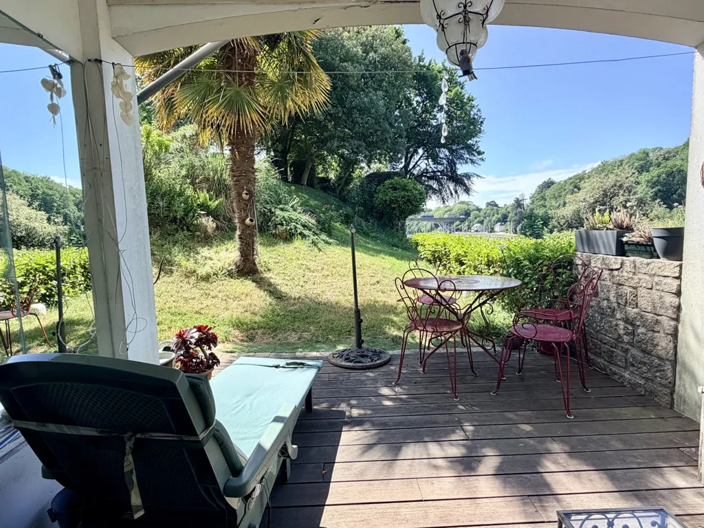Terrass - Flat with River View Terrace in Auray
