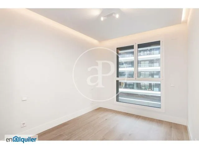 Toad - Modern Flat with Pool in Arganzuela, Madrid