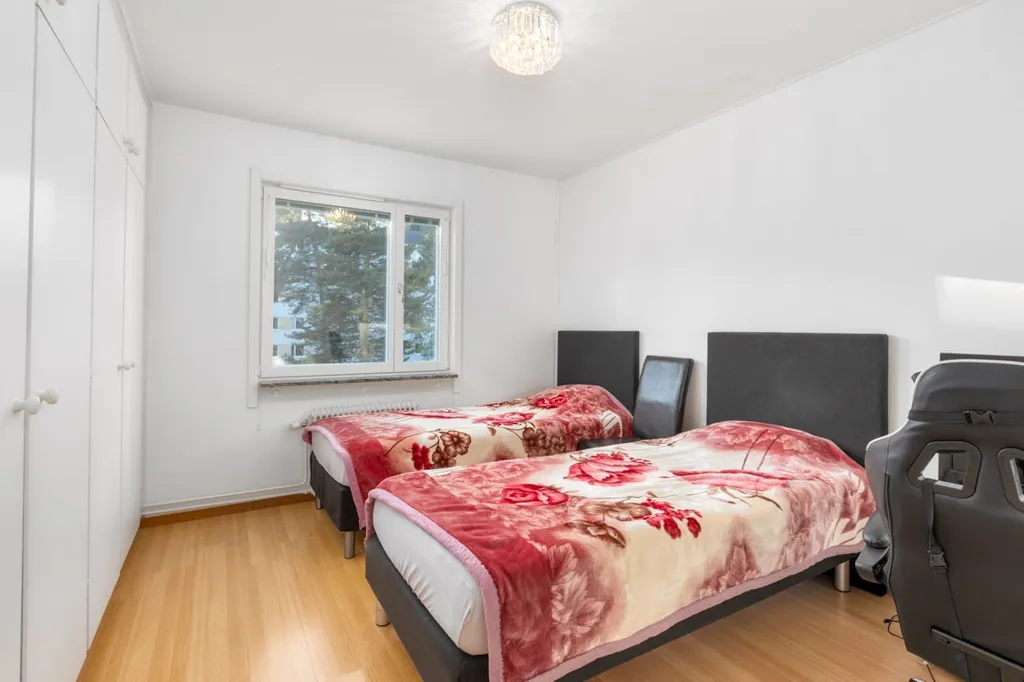 Chambres - Spacious Apartment with French Balcony in Blombacka