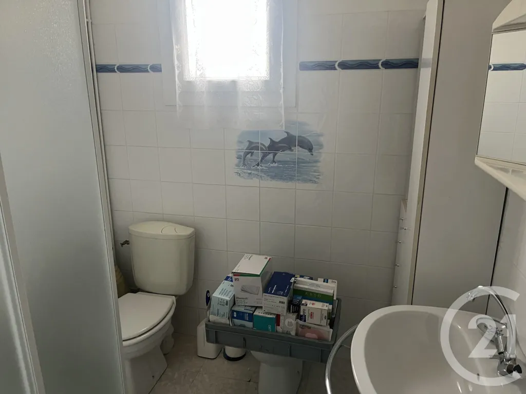 Salles de bain - Bungalow avec extension à Montgaillard