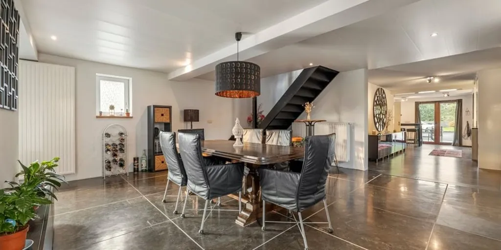 Salle à manger - Maison avec Jardin sur Grand Parc à B... (21a)