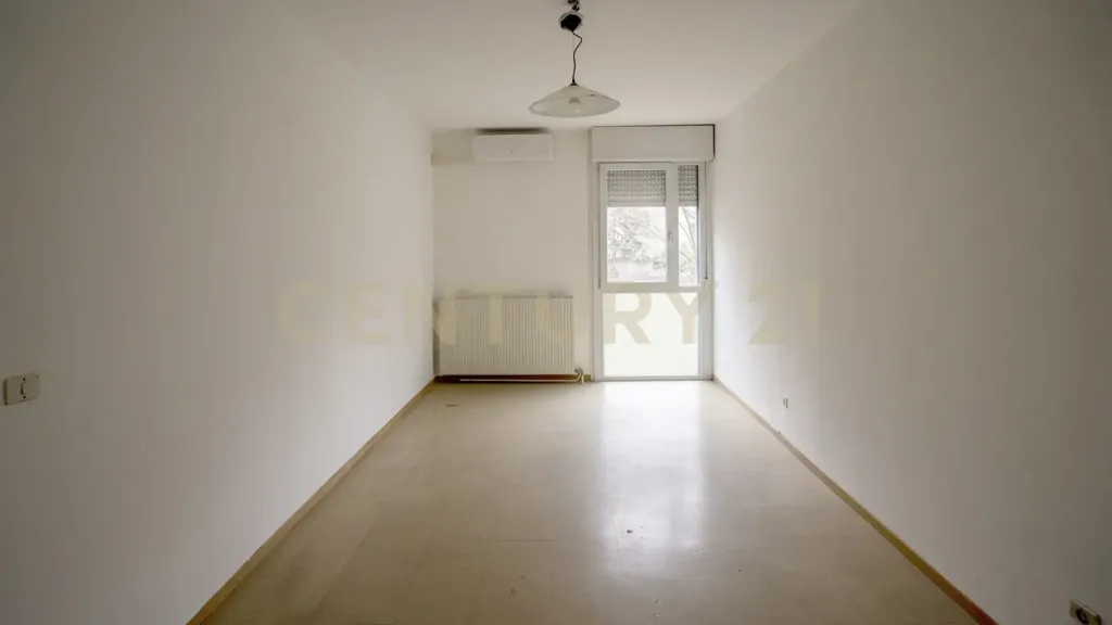Pièces - Fully Rented Apartment with Central Park in Verona