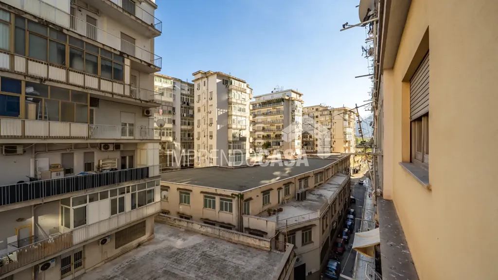 Balcon - Apartment with Balcony in Palermo