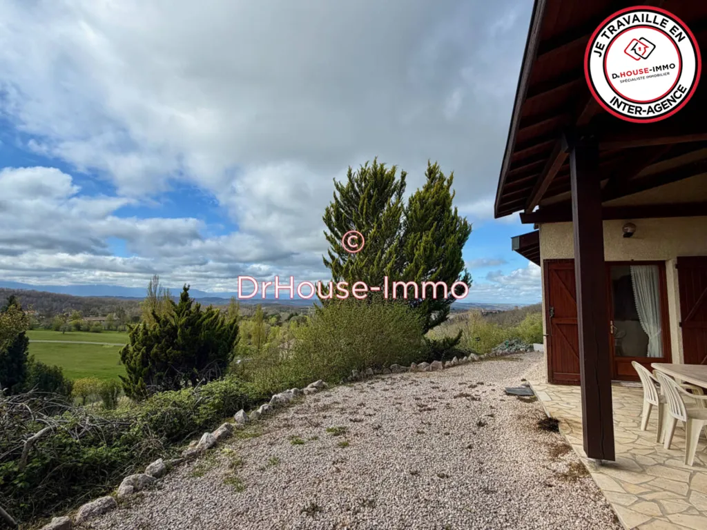 Terrasse - Villa avec Vue Panoramique sur les Pyrénées à Aurignac