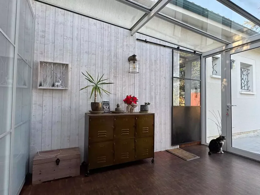 Entrée - Maison d'Architecte avec Piscine à Salleboeuf