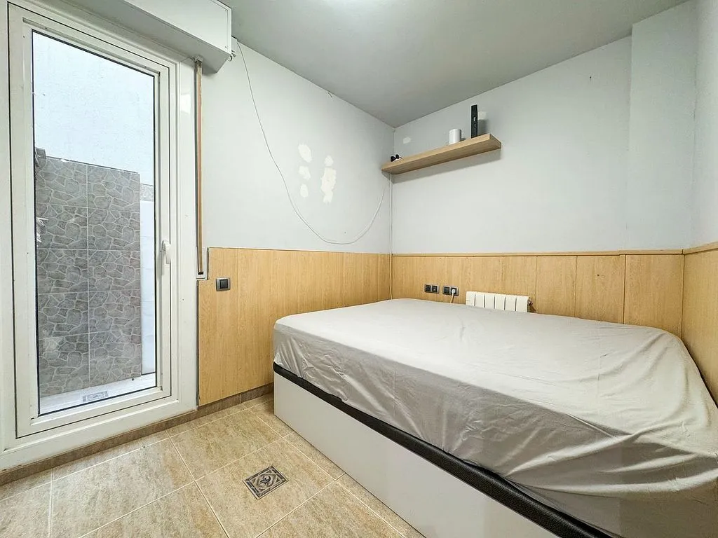 Corner Flat with Balcony in Sentmenat