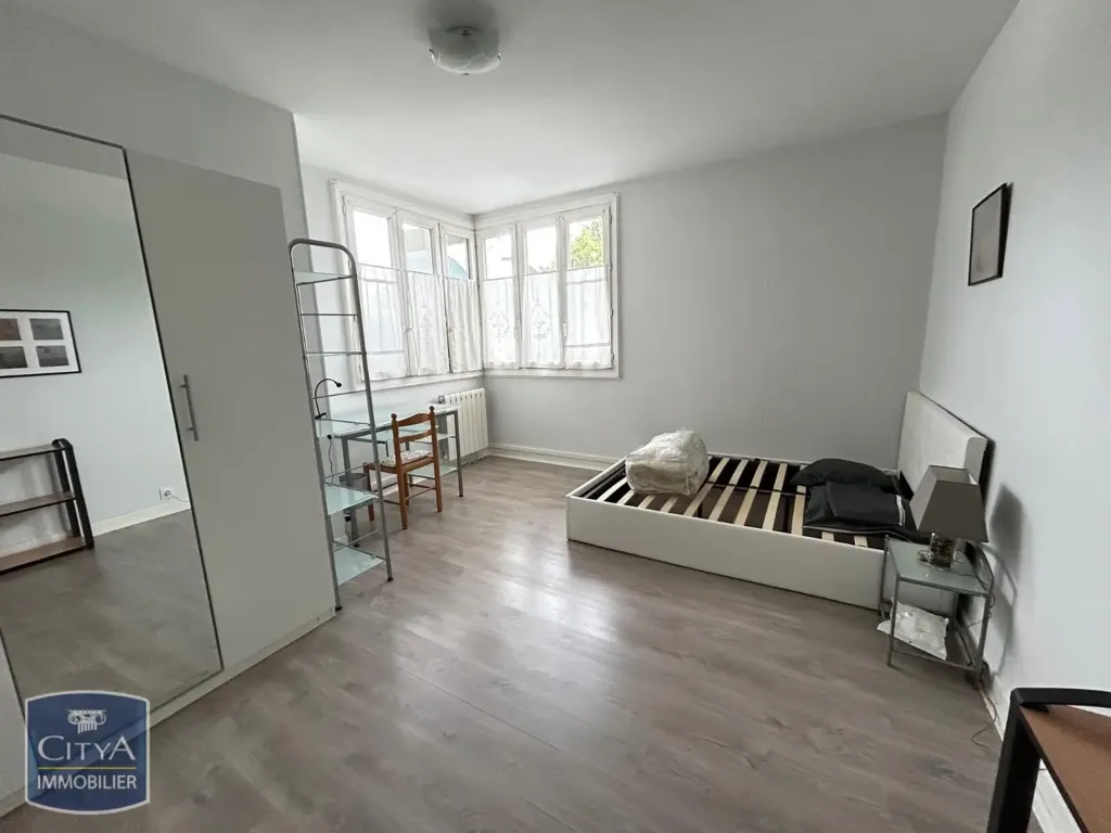 Chambres - Appartement Meublé avec Balcons à Grenoble