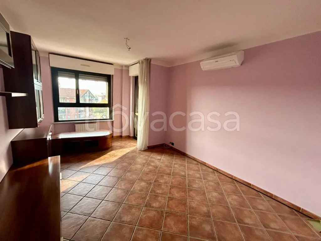 Séjour - Bright Apartment with Balcony in Borgaro Torinese