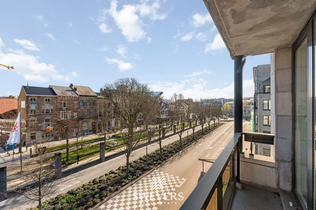 Balcony - Apartment with Balcony in Hasselt