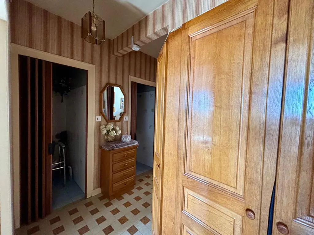 hallway_entrance