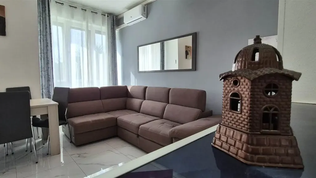 Soggiorno - Appartamento ristrutturato con terrazzo a Grosseto