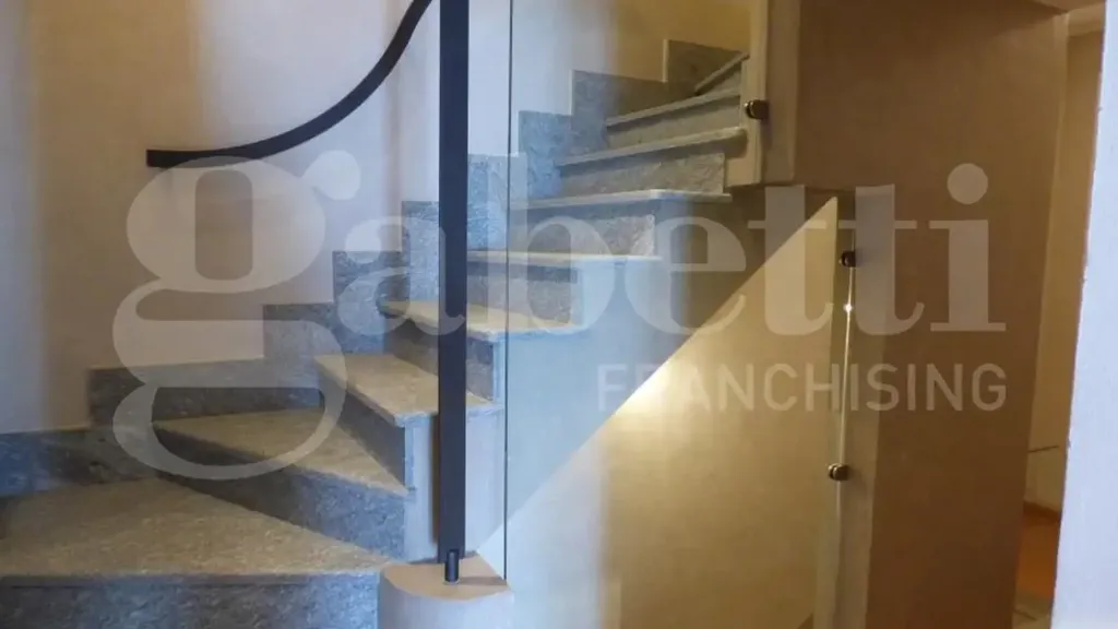 Pièces - Rustic Villa with Private Garden in Cavour