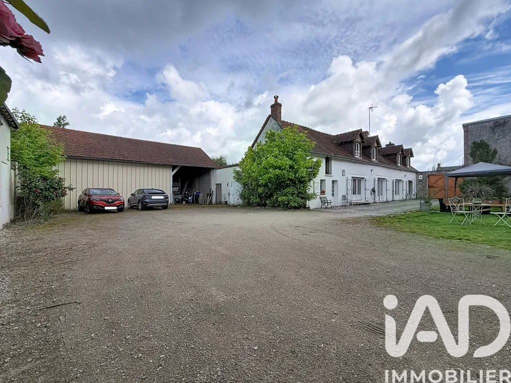 Extérieur - Maison avec Dépendances et Terrain à Cheverny