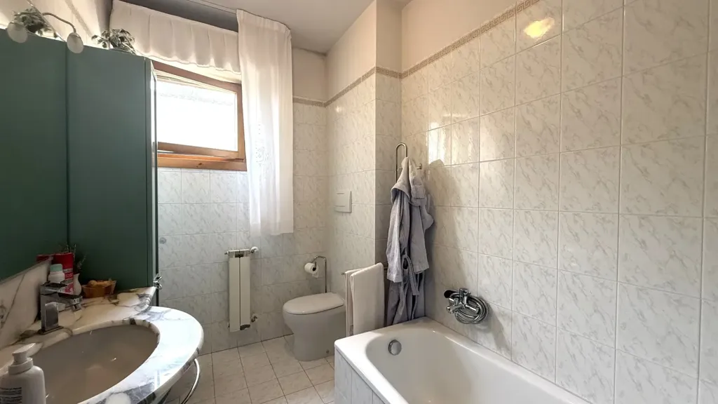 Vannitoad - Bright Apartment with Terraces in Scandicci