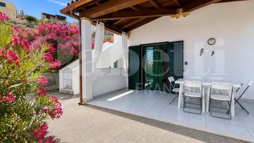 Terrasse - Ground Floor Apartment with Veranda in Budoni