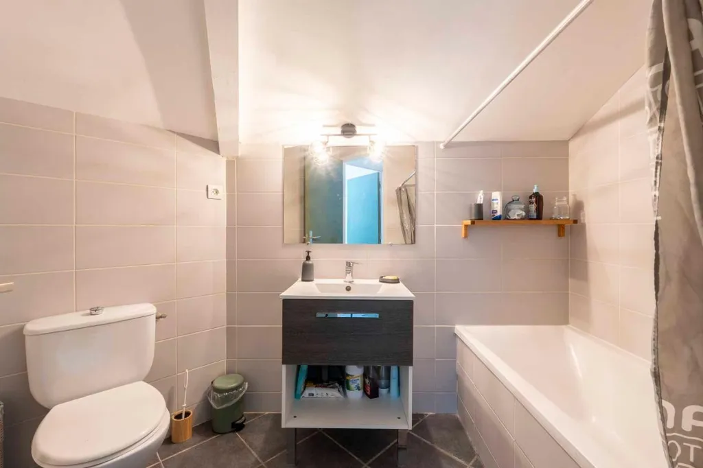 Salles de bain - Appartement Duplex avec Balcon à Vieux Boucau