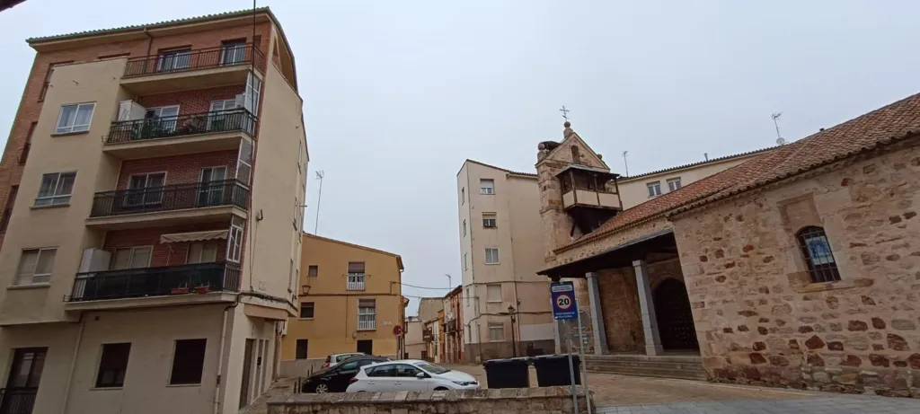 Esterno - Flat for Renovation with Balcony in Zamora