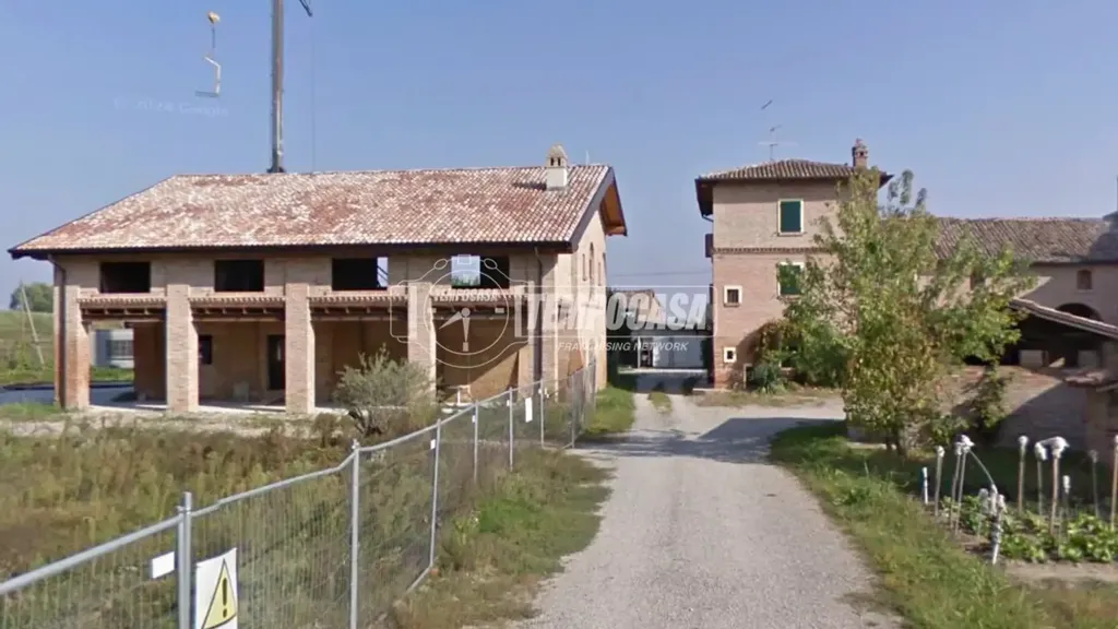 Välivaade - Rustic House with Garden in Rottofreno