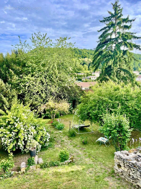 Aed - Charming House with Garden in Marbache