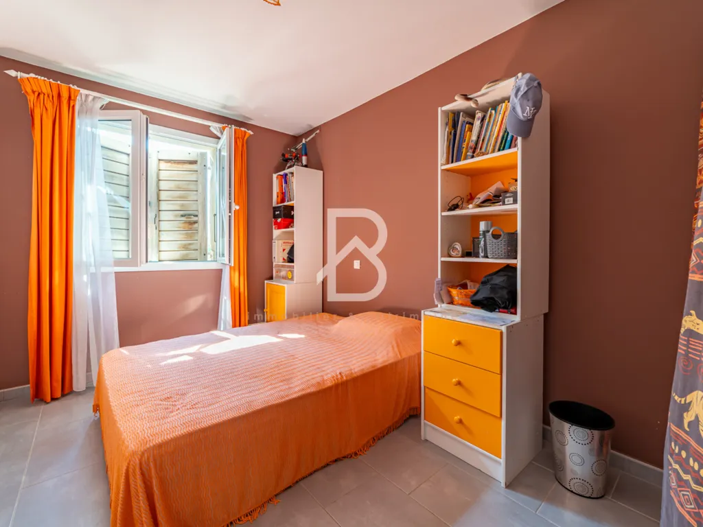Chambres - Mas avec Terrain de 7 000 m² près de Montpellier