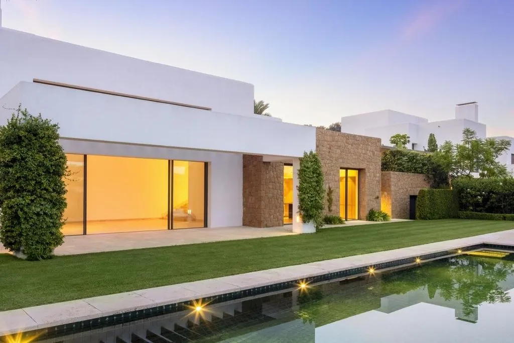 Piscina - Luxury Villa with Pool in Estepona