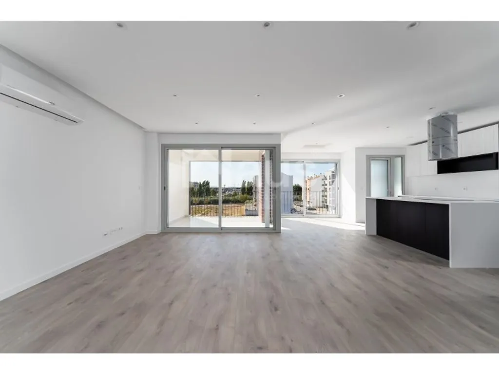 Living Room - New T3+1 Flat with Parking in Montijo